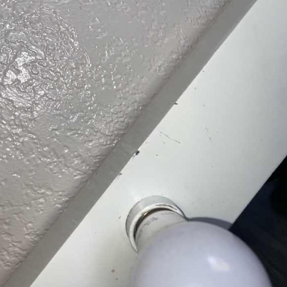 Vanity - Picture 14 of 15